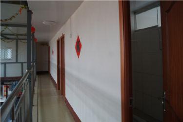 ù-4